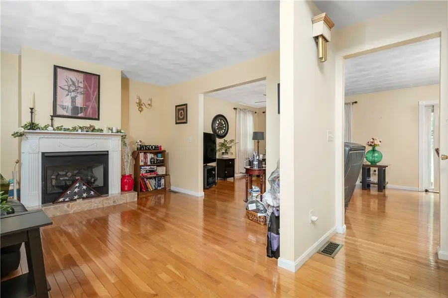 51 Gilcrest Drive, West Warwick, RI 02893 - Image #3