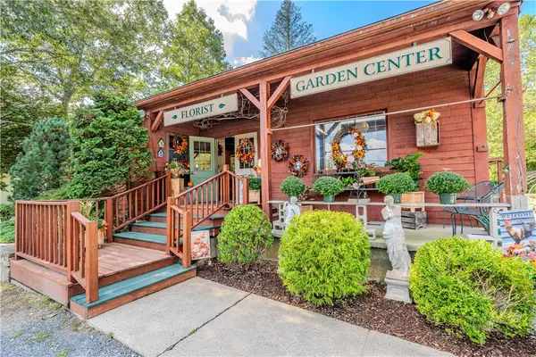 1688 Old Louisquisset Pike, Lincoln, RI 02865