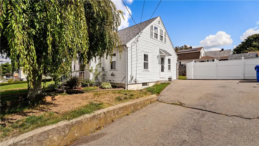 180 Grassmere Avenue, East Providence, RI 02914 - Image #3