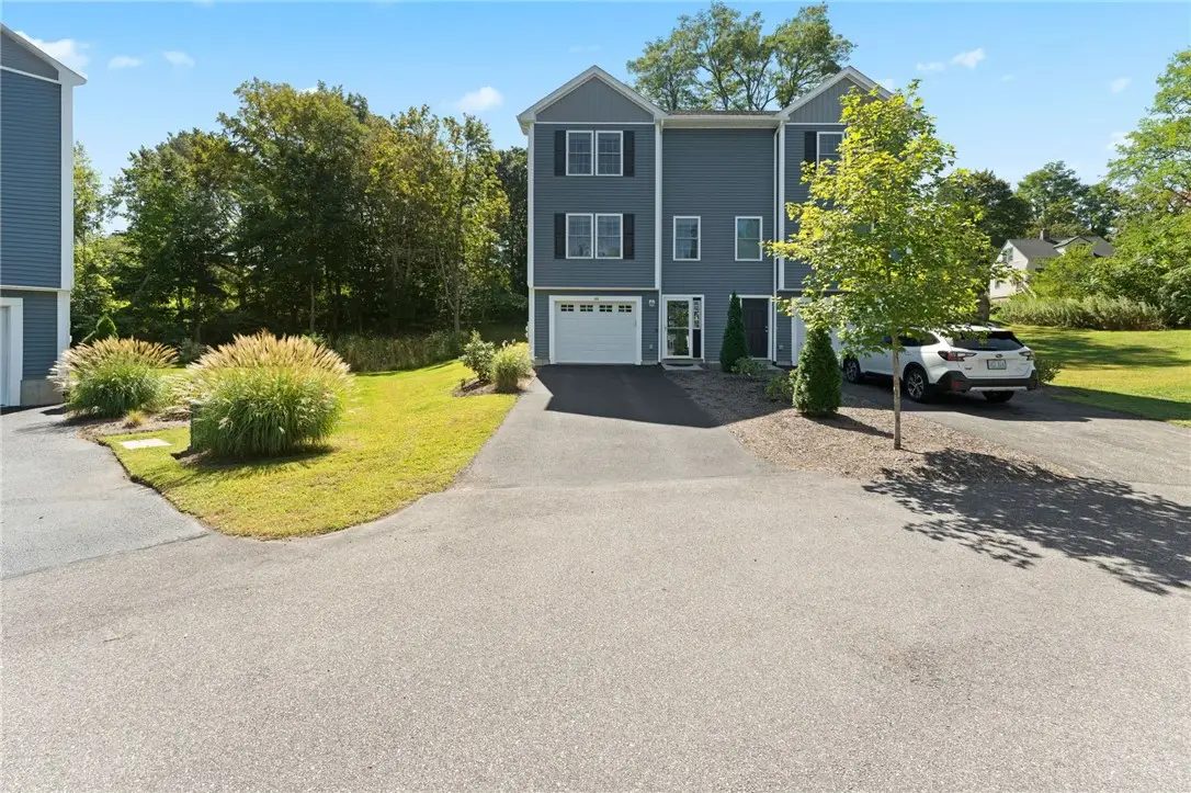 48 Stone Bridge Drive, South Kingstown, RI 02879 - Image #1