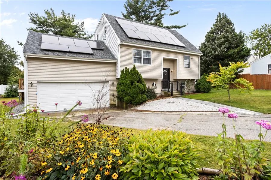 7 Jill Court, Riverside, RI 02915 - Image #2