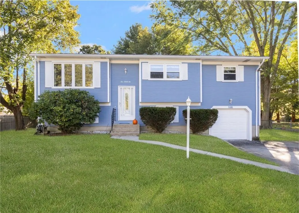 136 Sefton Avenue, Warwick, RI 02889 - Image #1