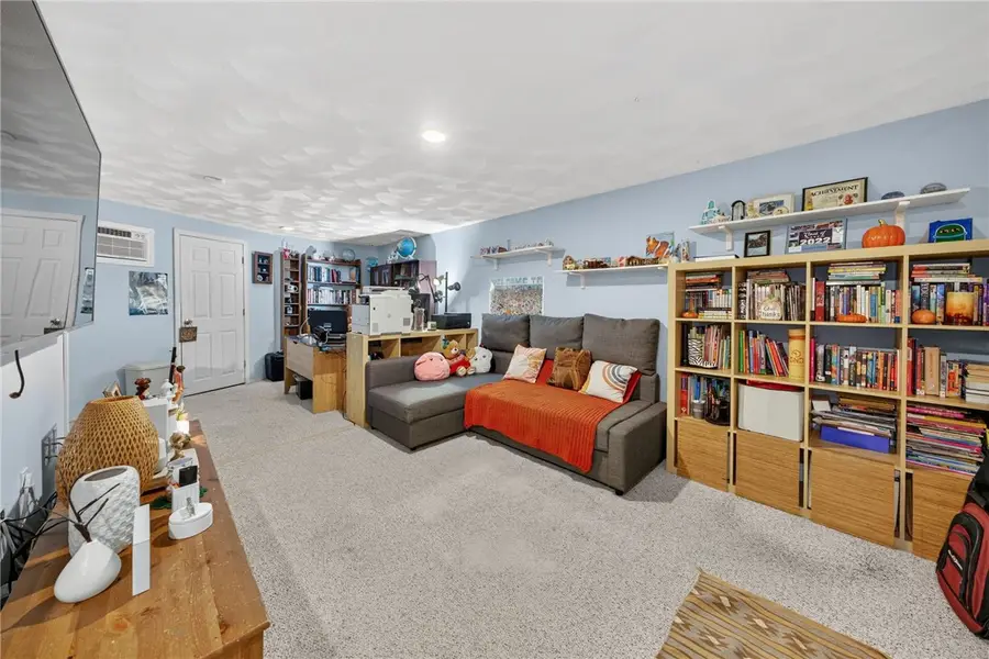 24 Iris Lane, North Providence, RI 02911 - Image #2