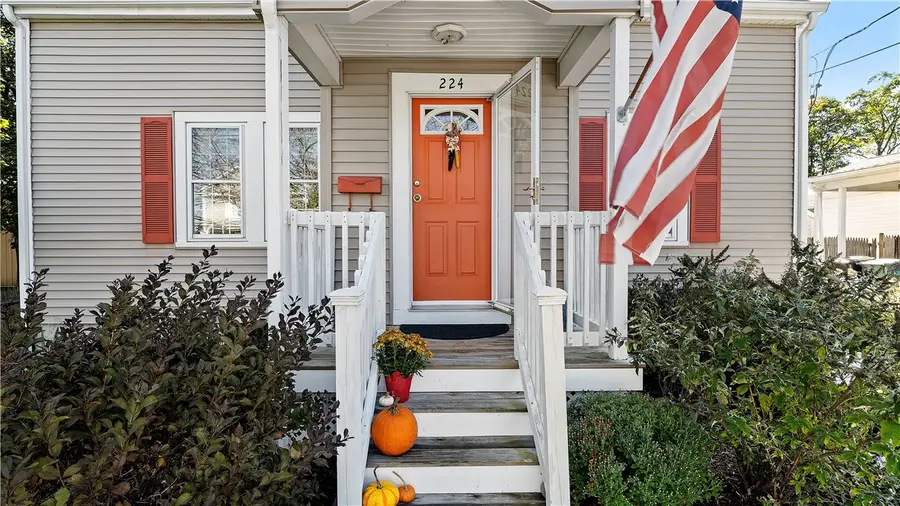 224 Palace Avenue, Warwick, RI 02886 - Image #3