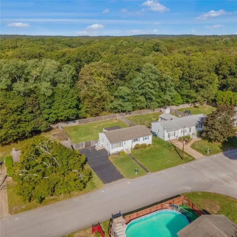 61 Ebony Drive, Warwick, RI 02818 - Image #2