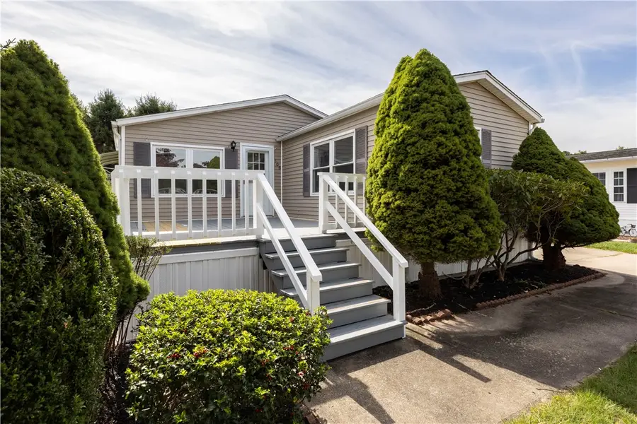 108 Little Pond Road, South Kingstown, RI 02879 - Image #2