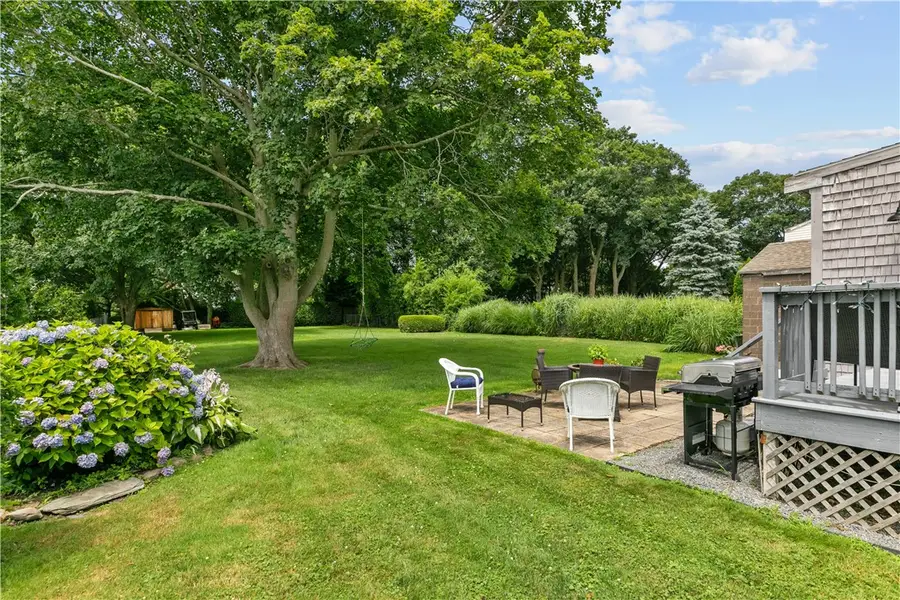 129 Bliss Mine Road, Newport, RI 02840 - Image #3