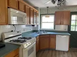 77 Manistee Street, Pawtucket, RI 02761 - Image #3