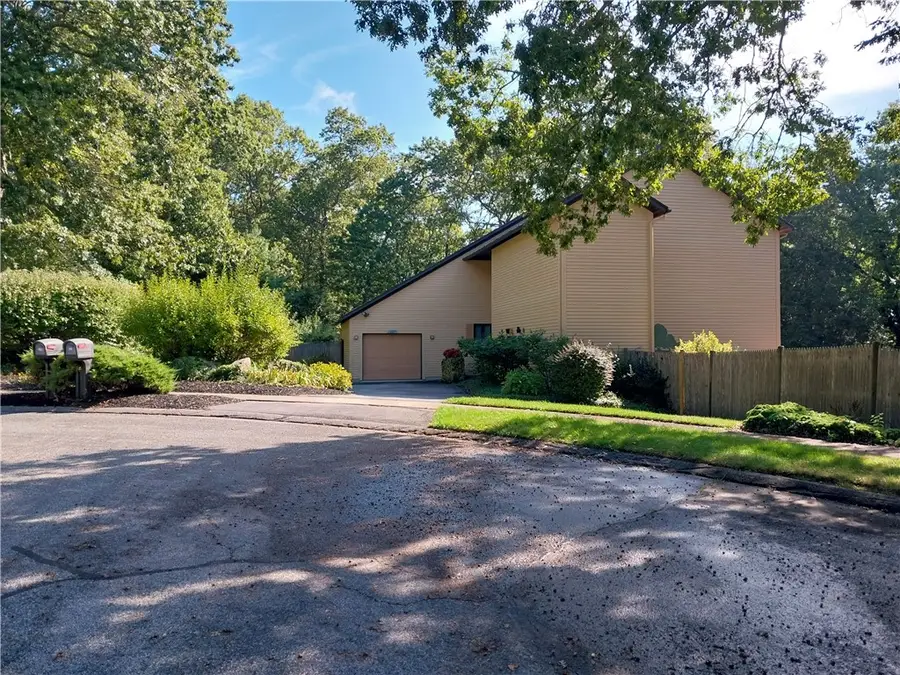 221 Kings Ridge Road, South Kingstown, RI 02879 - Image #2