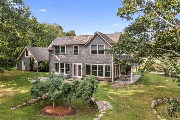 1702 Drift Road, Westport, MA 02790