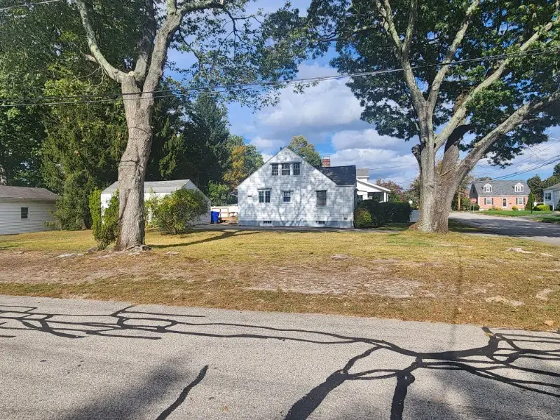 61 Crossland Road, West Warwick, RI 02893 - Image #3