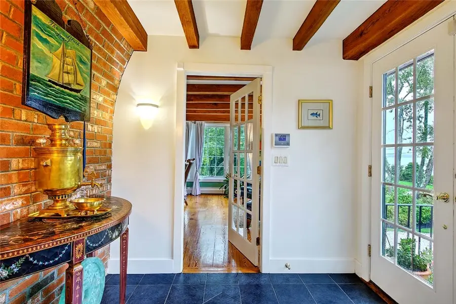 75 Macomber Lane, Portsmouth, RI 02871 - Image #3