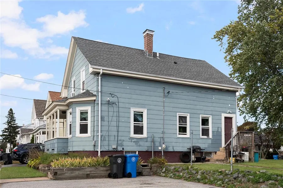 7 Cleveland Avenue, Cranston, RI 02920 - Image #3