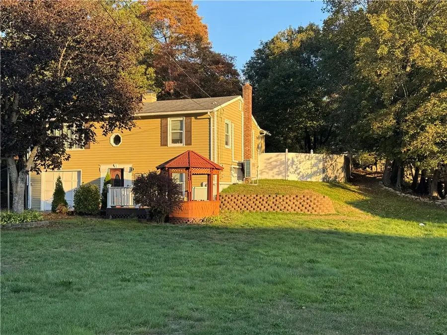 25 Advent Street, North Kingstown, RI 02852 - Image #2