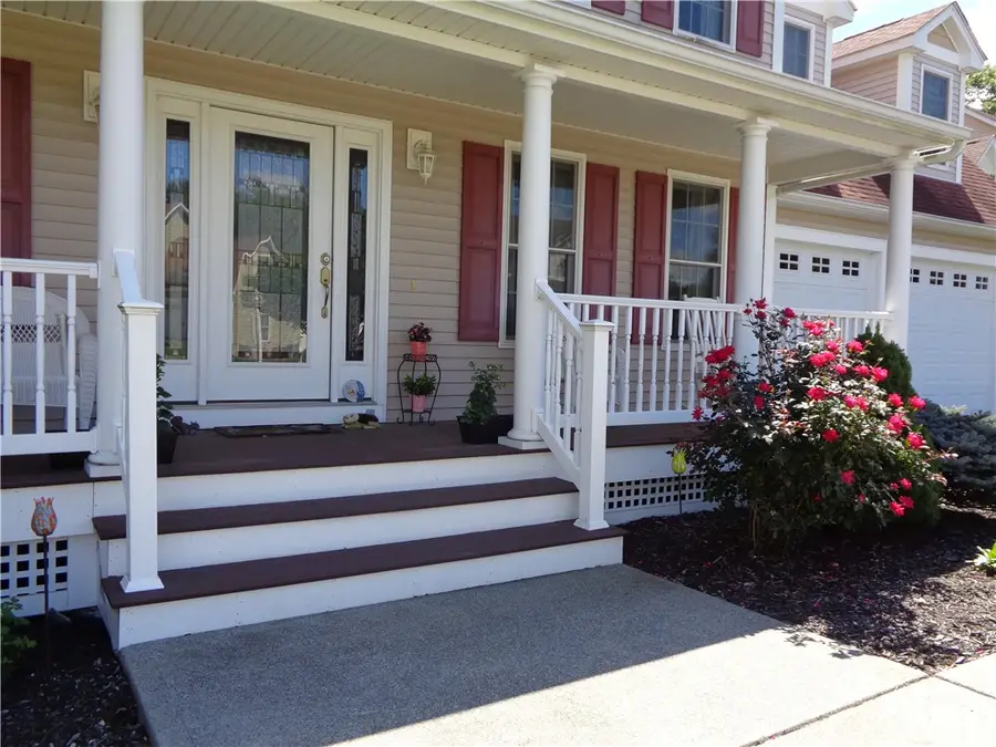 9 Gray Coach East, Cranston, RI 02921 - Image #2