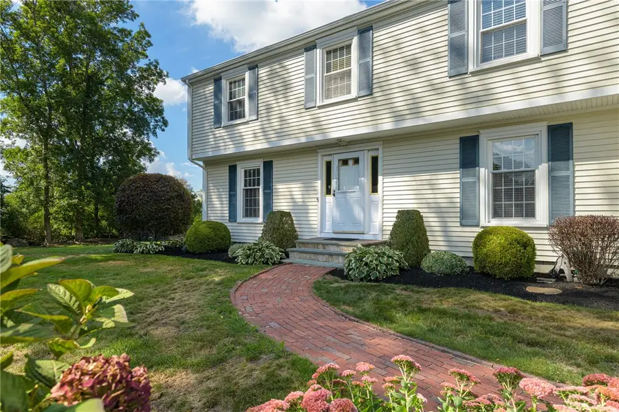 215 Harris Avenue, Portsmouth, RI 02871 - Image #3