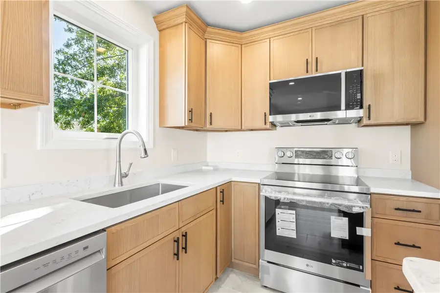 192 Terrace Avenue, Pawtucket, RI 02860 - Image #3