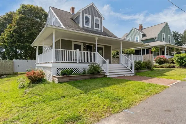 34 Chapin Avenue, Warwick, RI 02889