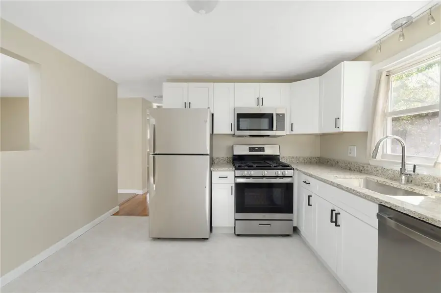 620 Dry Bridge Road, North Kingstown, RI 02852 - Image #2