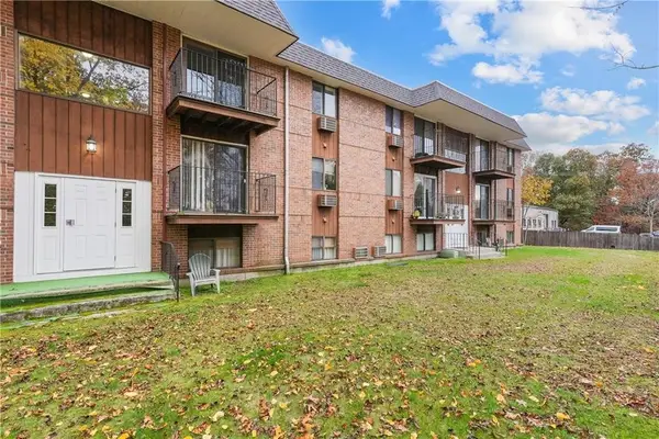 117 John Street #14, Lincoln, RI 02865