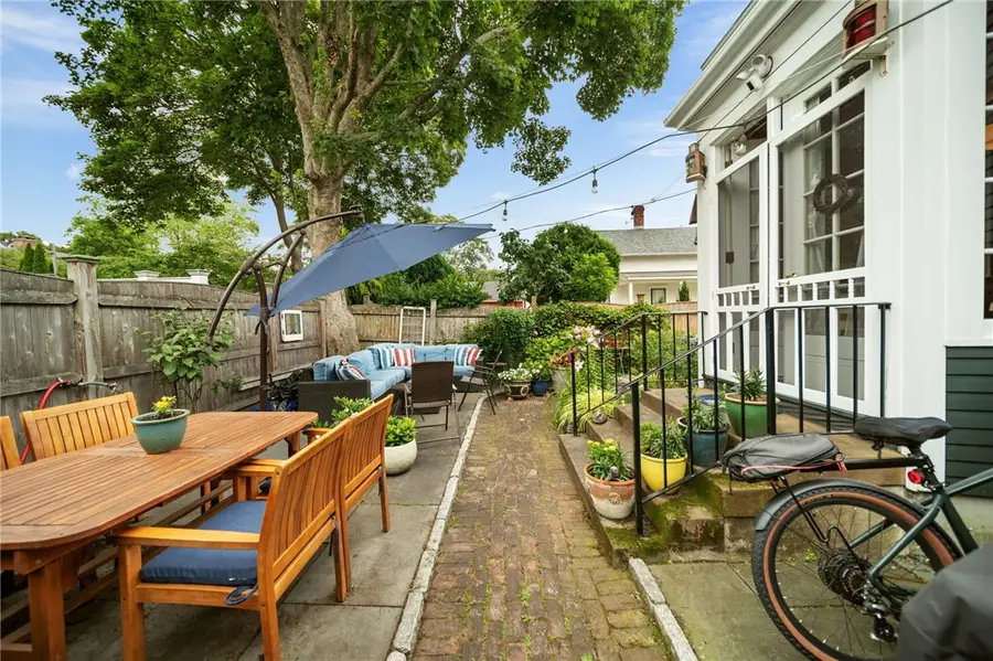 43 Poplar Street, Newport, RI 02840 - Image #2