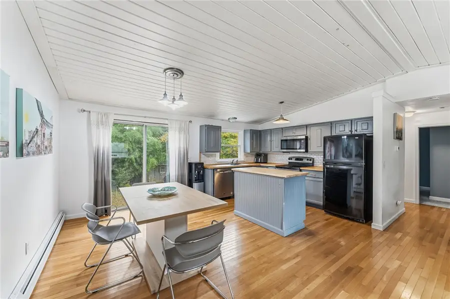 6 Hazelton Road, Barrington, RI 02806 - Image #3