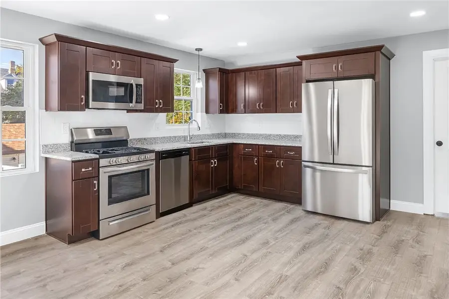 638 Douglas Avenue, Providence, RI 02908 - Image #3