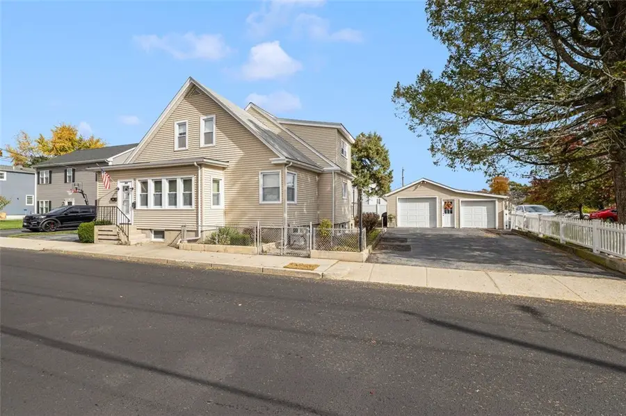210 Crescent Avenue, Cranston, RI 02910 - Image #2