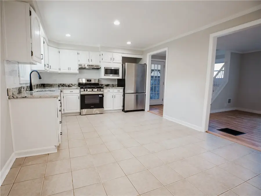 99 Ruth Avenue, Rumford, RI 02916 - Image #3