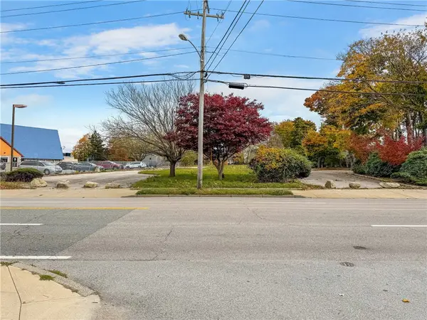 149 W Main Road, Middletown, RI 02842