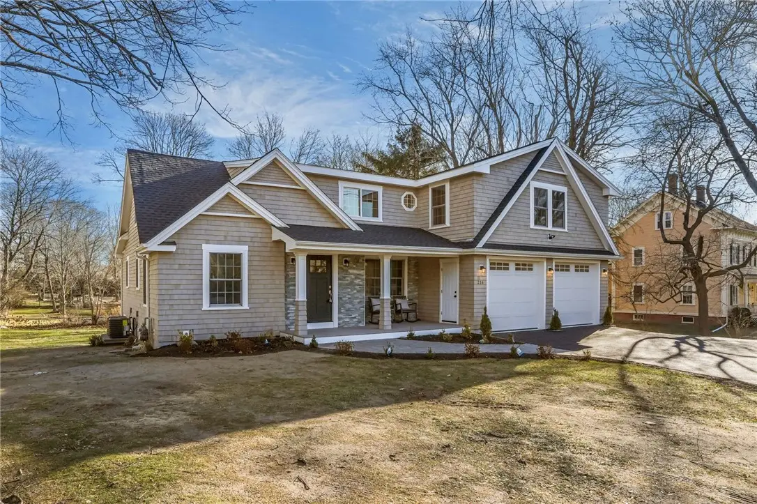 216 Washington Road, Barrington, RI 02806 - Image #1