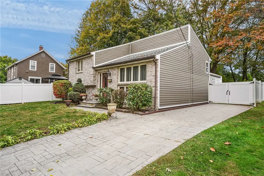 153 Morris Street, Cumberland, RI 02864 - Image #2