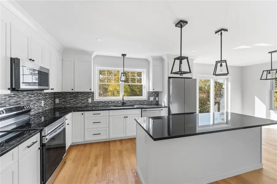 8 Teresa Ann Crossing, West Warwick, RI 02893 - Image #3