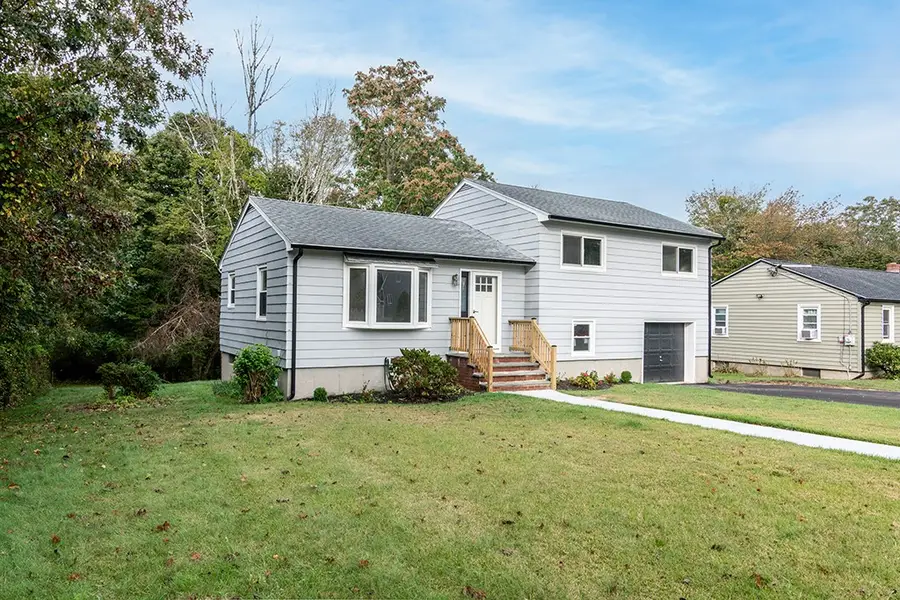 19 Nichols Lane, Westerly, RI 02891 - Image #2