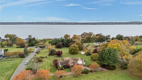 68 Riverscape Lane, Tiverton, RI 02878