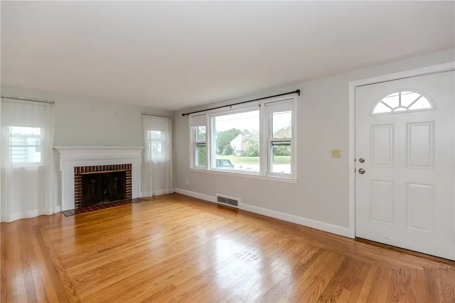 189 Poplar Drive, Cranston, RI 02920 - Image #3