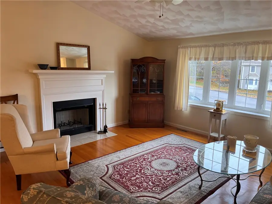 2 Fairlawn Way, Lincoln, RI 02865 - Image #3