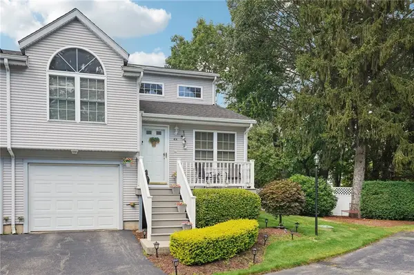 11 College Hill Road #4A, Warwick, RI 02886