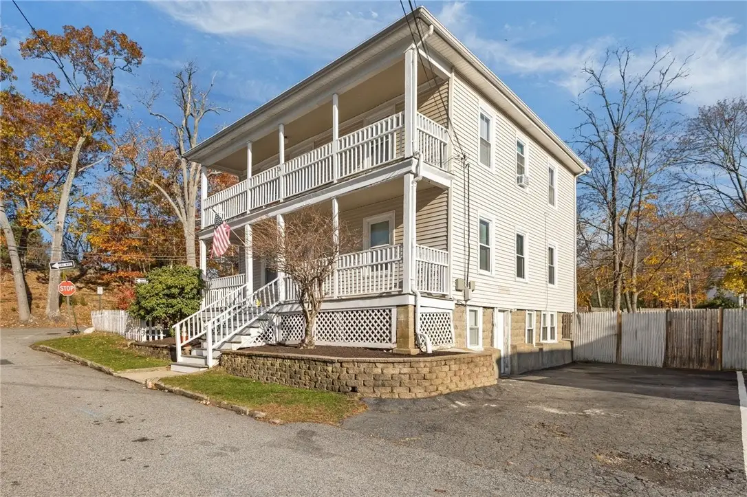 27 Ferncliff Avenue, North Providence, RI 02911 - Image #1