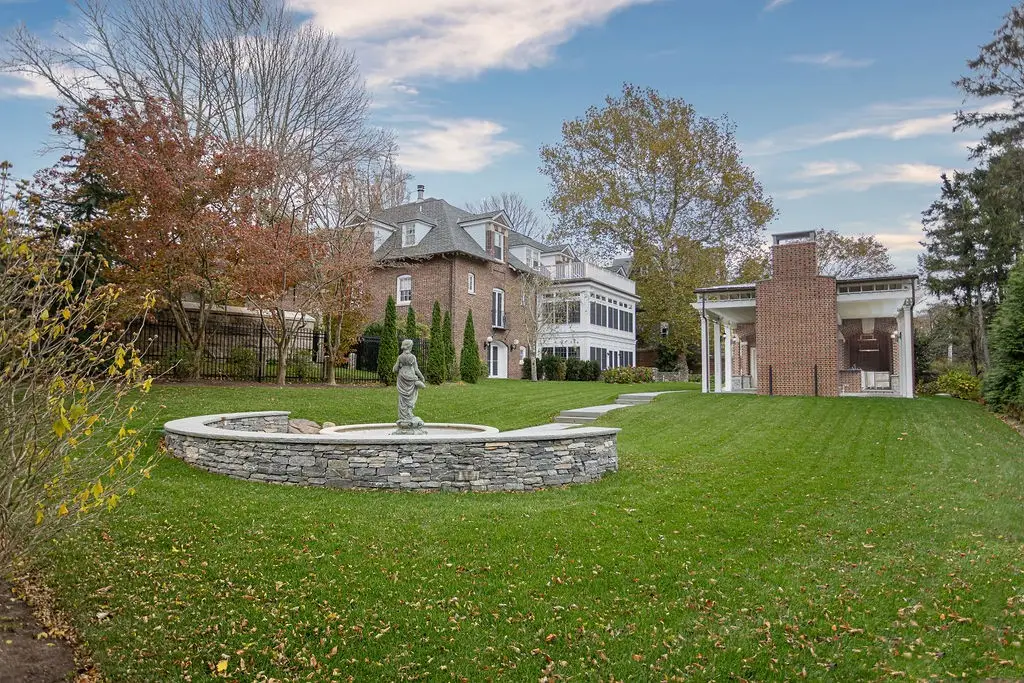 63 Coggeshall Avenue, Newport, RI 02840 - Image #1