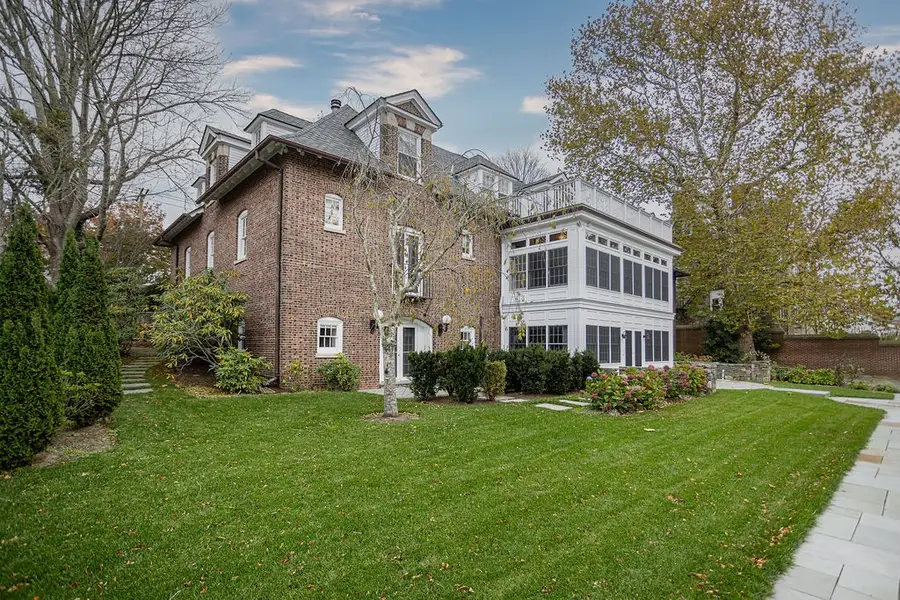 63 Coggeshall Avenue, Newport, RI 02840 - Image #2