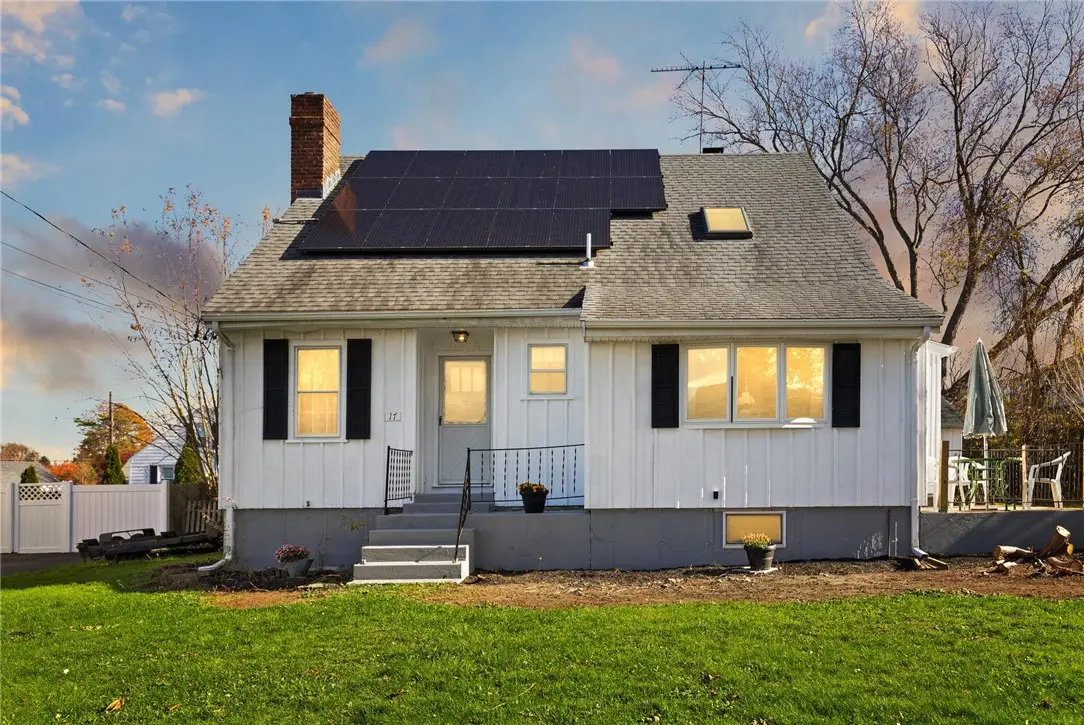 17 Underwood Lane, Middletown, RI 02842 - Image #1