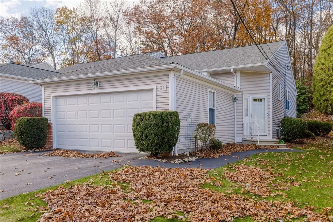 32 Hunters Run, North Providence, RI 02904 - Image #1