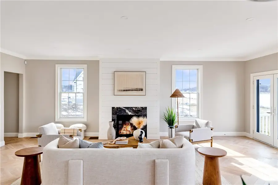 114 East Point Drive, Rumford, RI 02916 - Image #2