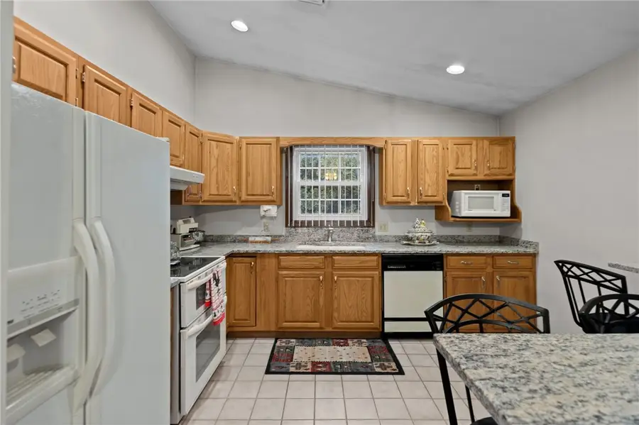 3 Betsy Drive, Bristol, RI 02809 - #3