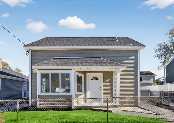 72 Stowe Avenue, East Providence, RI 02915