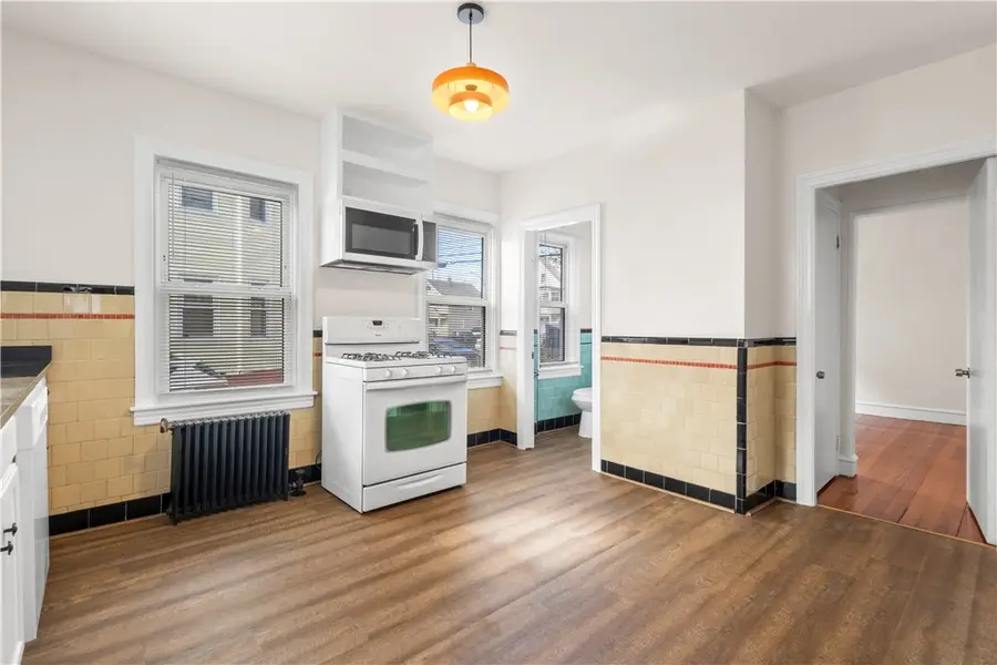 274 Montgomery Avenue, Cranston, RI 02905 - Image #3