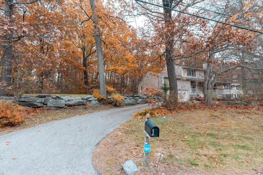 65 Village Hill Lane, North Kingstown, RI 02852 - Image #3