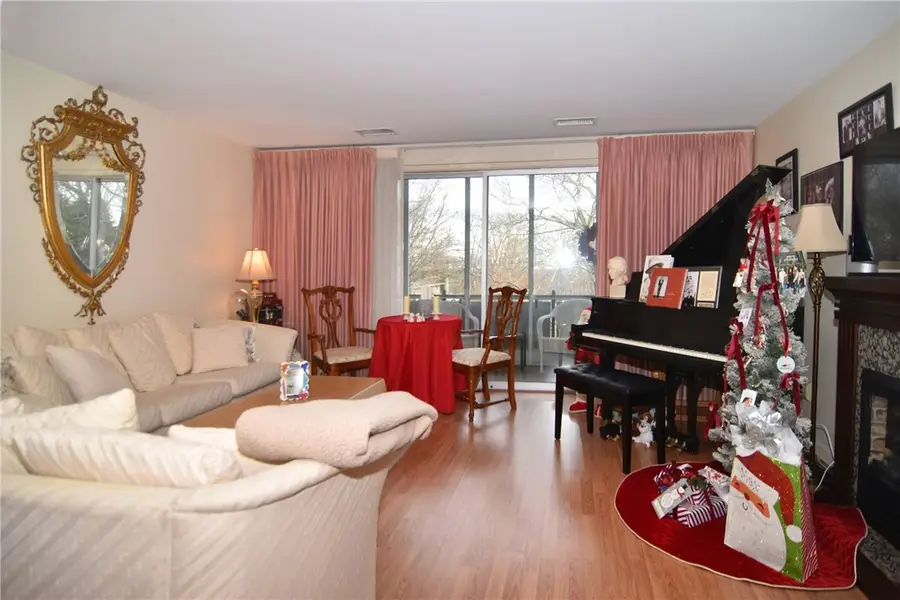 201 Hoffman Avenue #19, Cranston, RI 02920 - Image #3