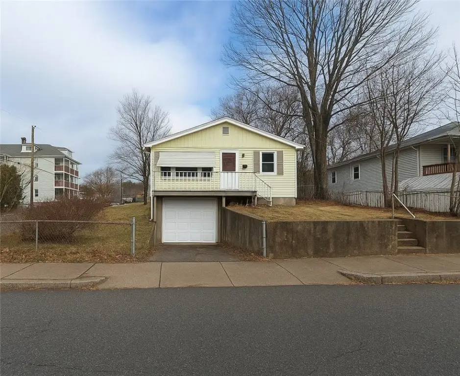 546 Robinson Street, Woonsocket, RI 02895 - Image #1